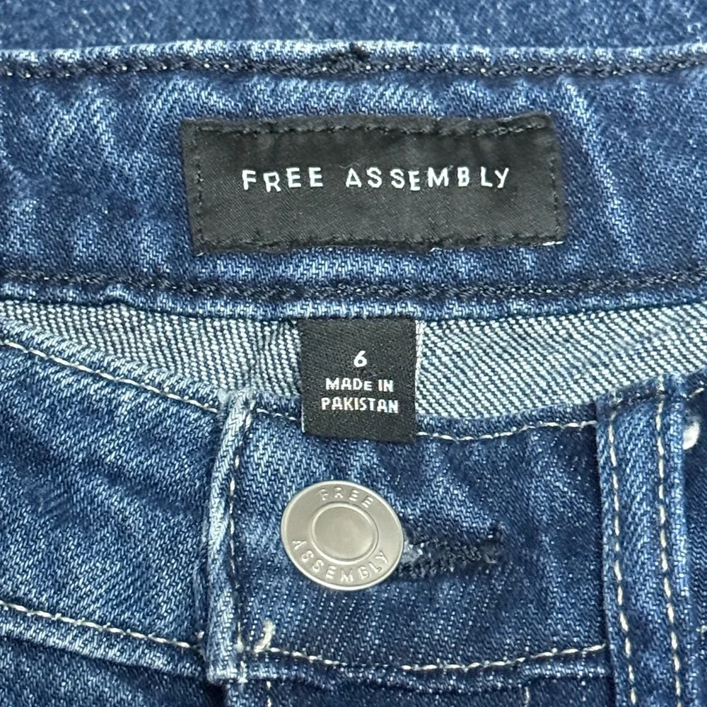 Free Assembly Super High Rise Wide Leg Jeans Dark Wash 30” Inseam Size 6 - Picture 4 of 5